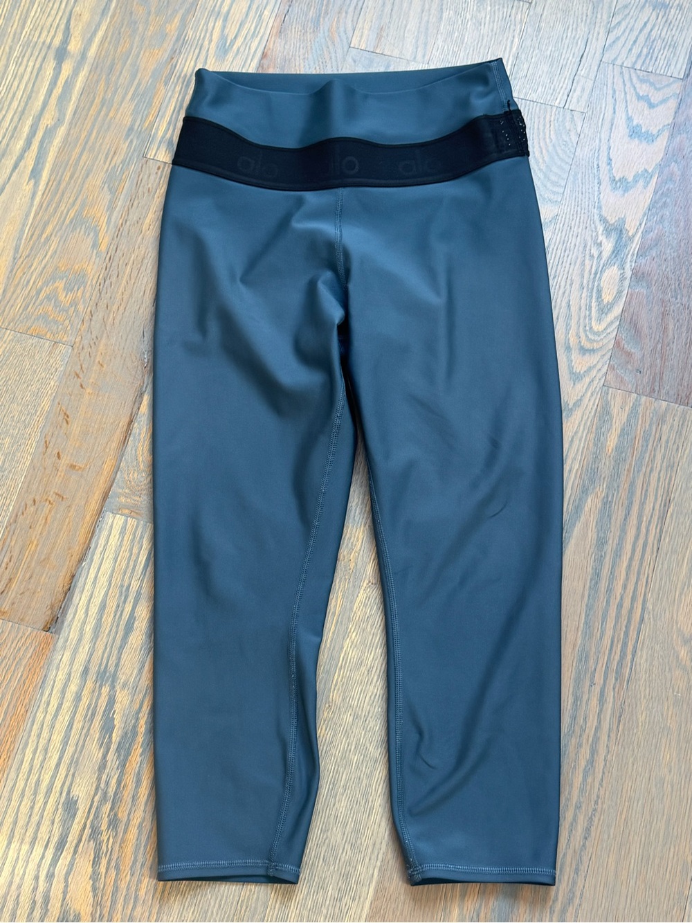 ALO Yoga High-Waist Capri Leggings - Deep Jade size L